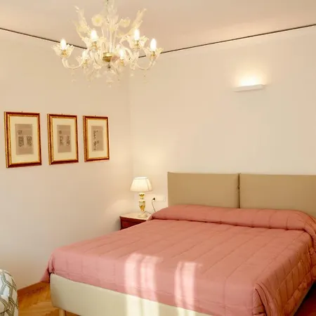Casa Margherita Accademia アパート