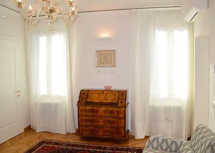 Casa Margherita Accademia דירה *